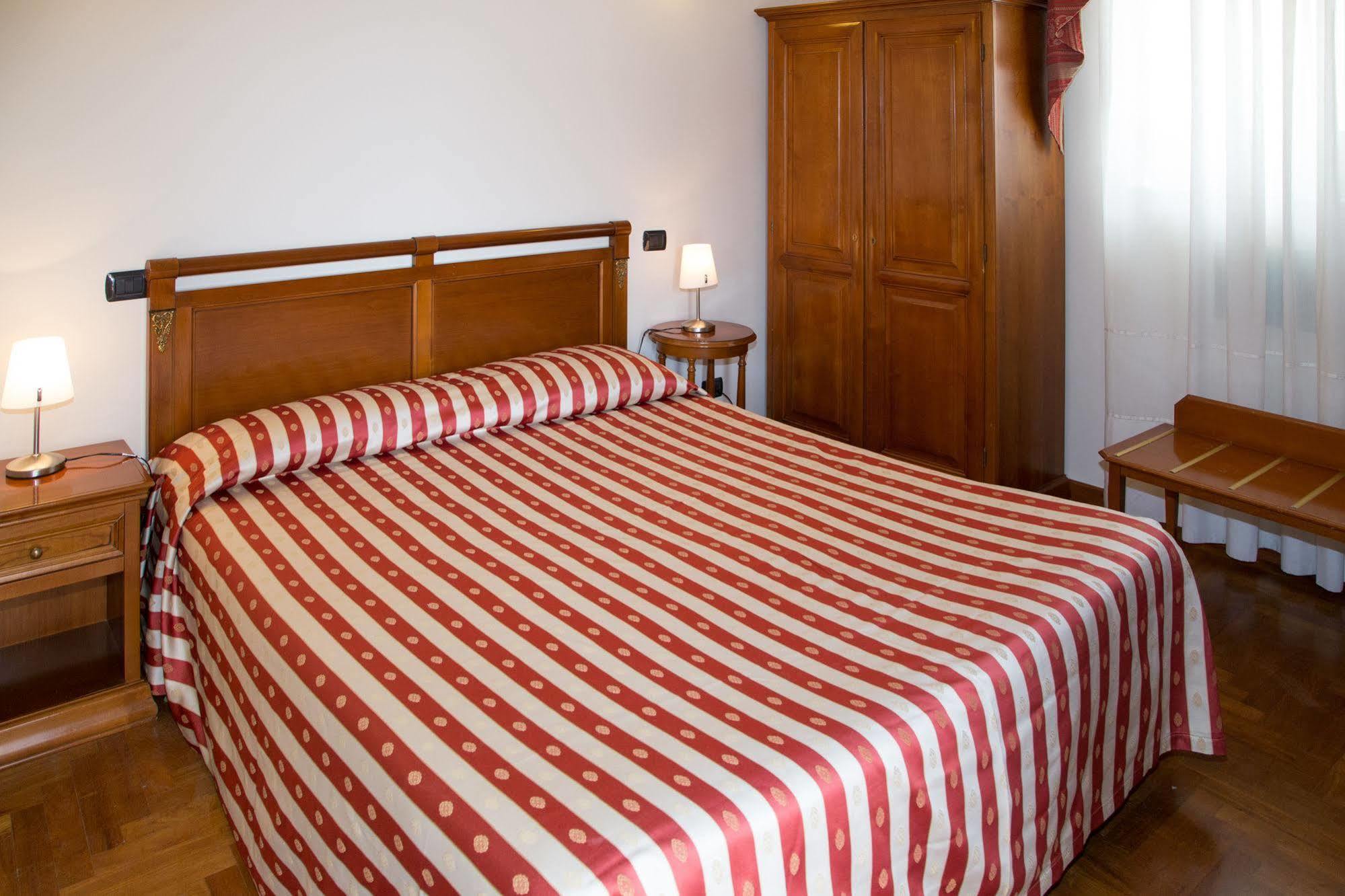 Residence Acropoli Syracuse Buitenkant foto
